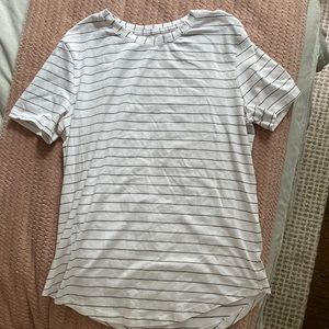 Lululemon T shirt